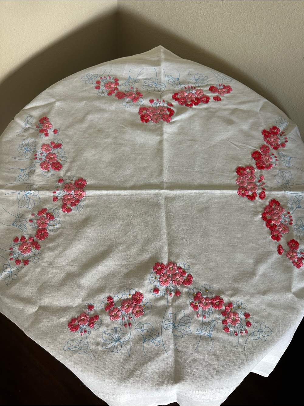 100% Cotton, Floral Table Topper, Cottagecore, Made in Germany